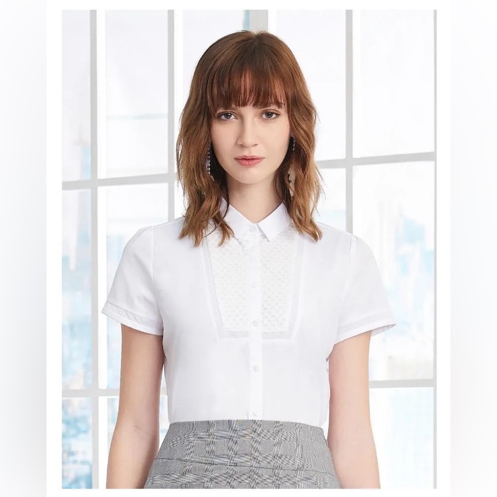 Banana Republic White Short Sleeve Top/Shirt/Blouse (Gift with Purchase)